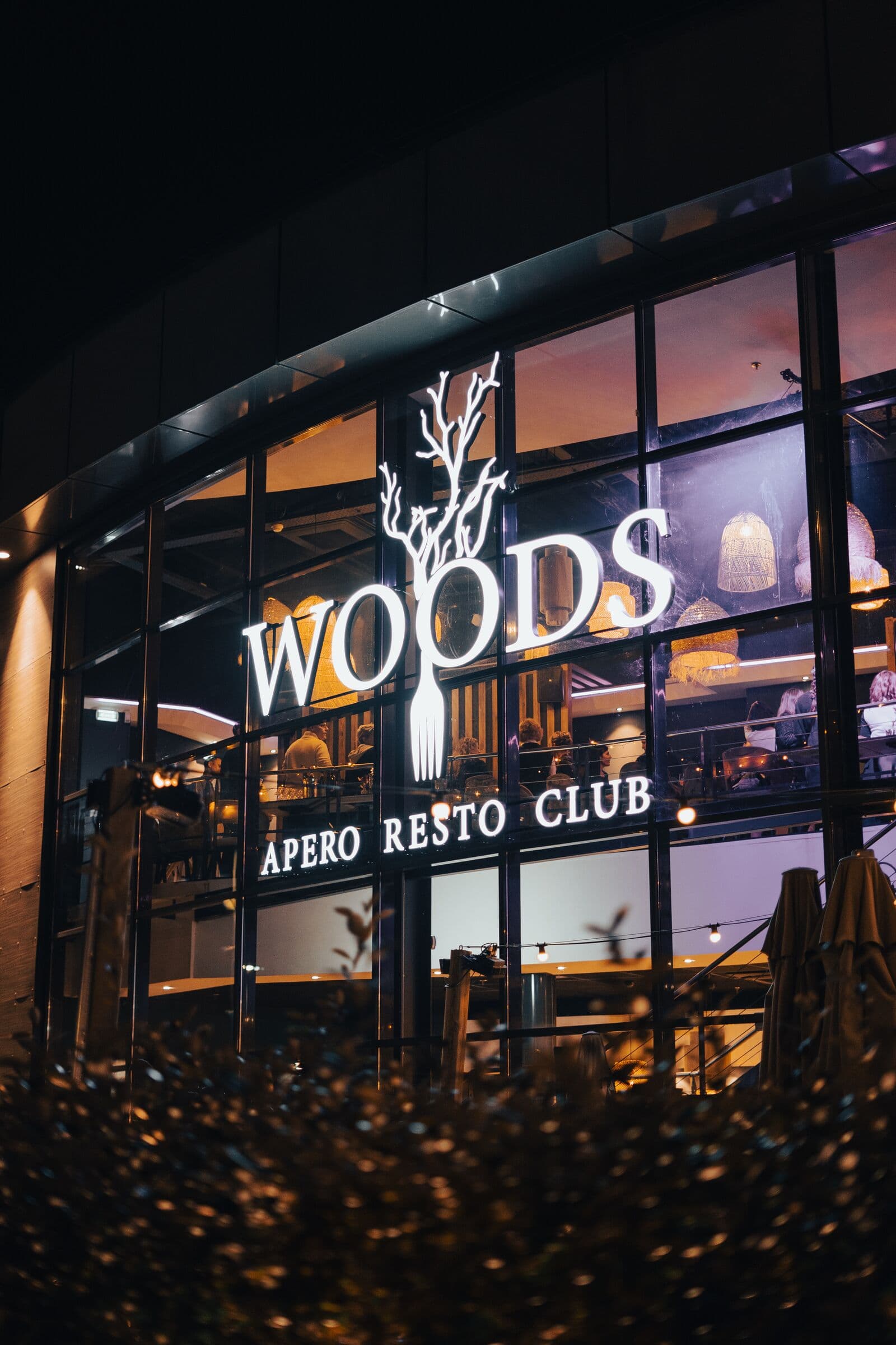 Entrée du restaurant WOODS au centre commercial Leclerc de Bourgoin-Jallieu
